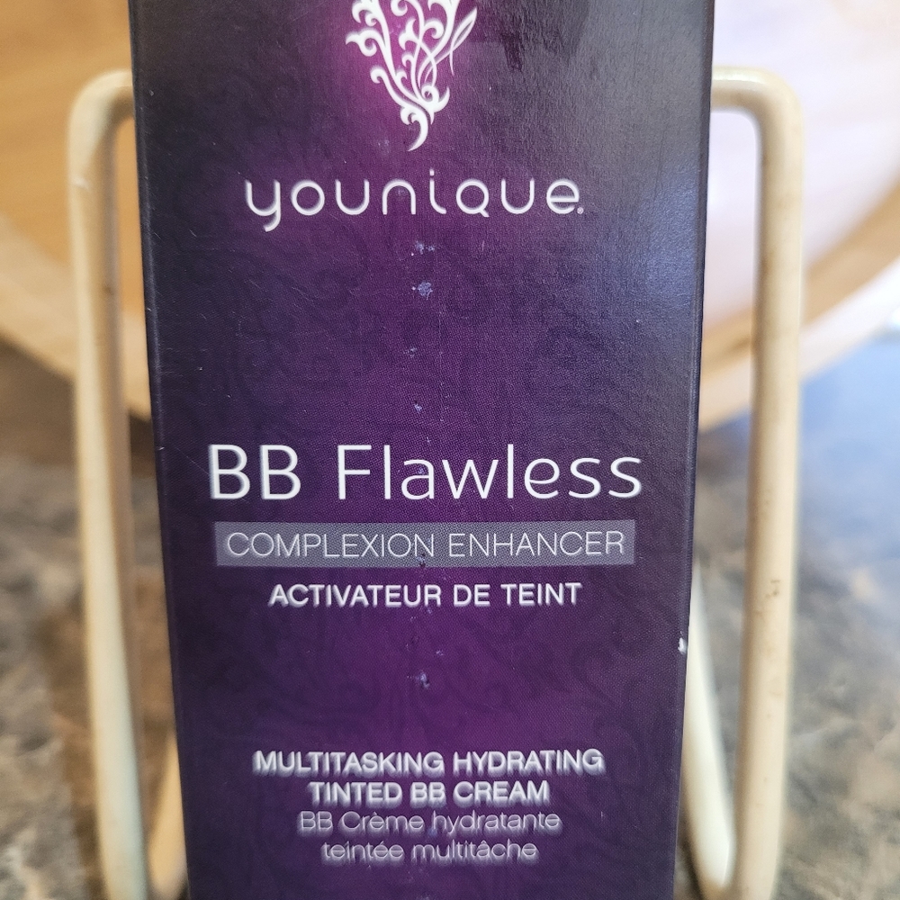 Younique BB Flawless Complexion Enhancer